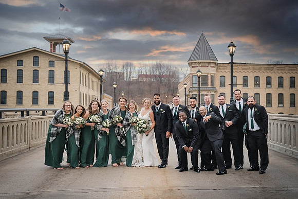 Downtown Carpentersville Wedding Photographer